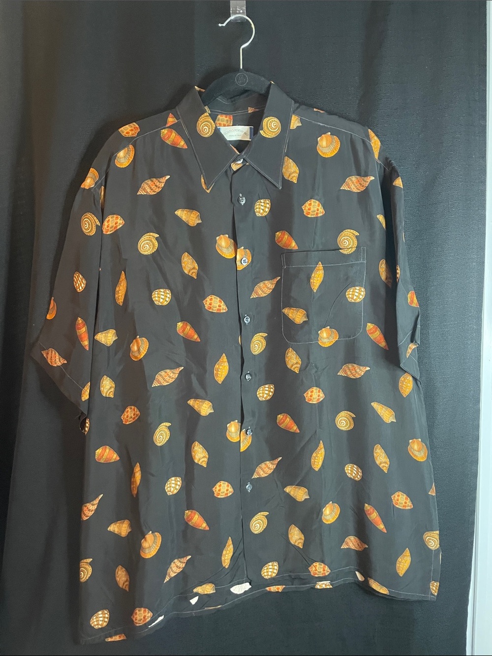 XL Men's Black shirt in Short-Sleeve Button-Down Shirt | Vacation Shirt